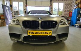 BMW M5 30 JAHRE edition montáž VAMPIRE lite