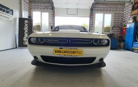 Dodge Challenger montáž GPS se vzdálenou blokací motoru